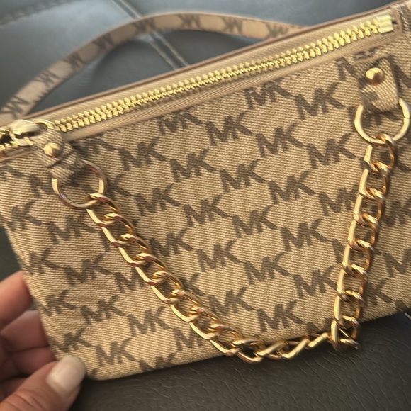 New Michael Kors Fanny pak/ beige chocolate - Picture 2 of 7